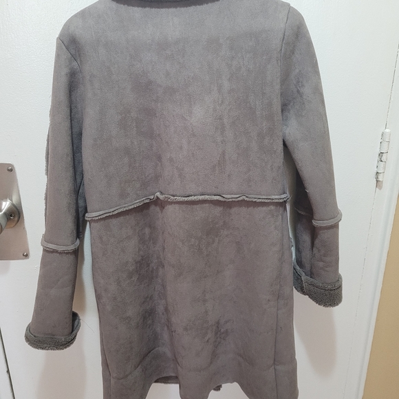 Grey coat - Picture 4 of 9